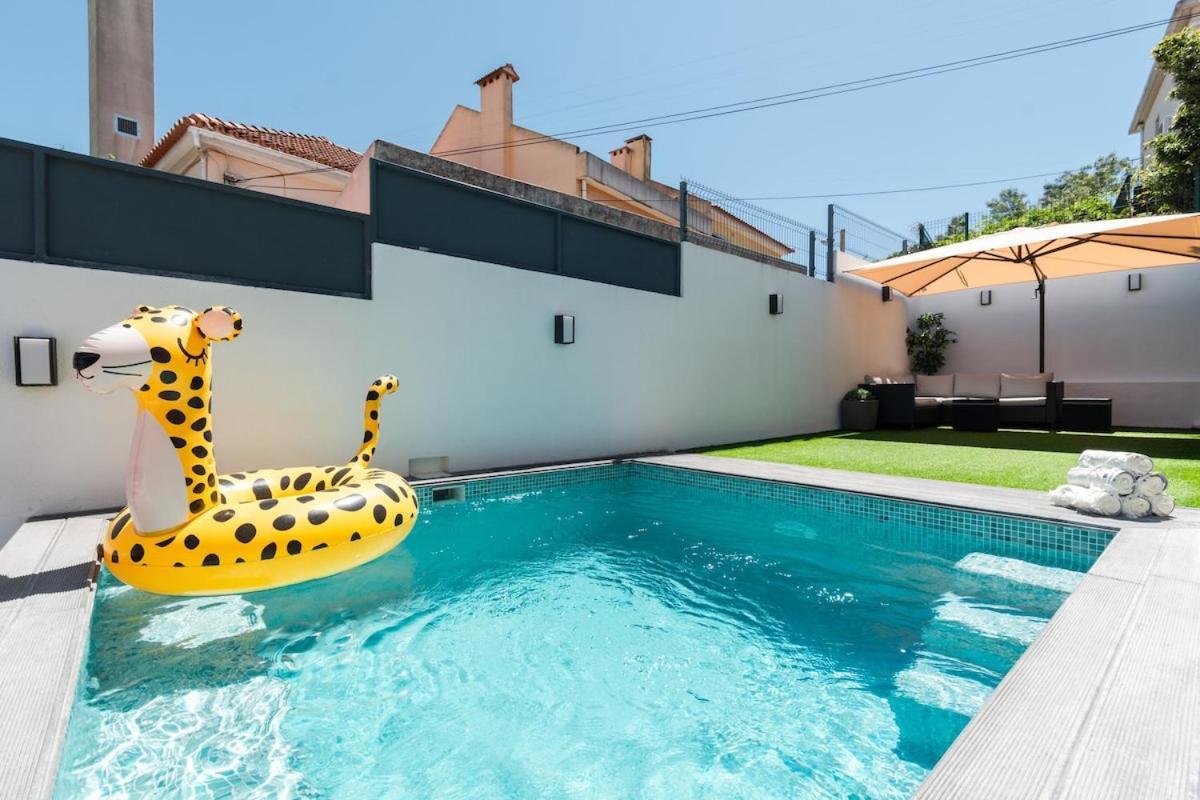 Luxury With A Pool In The - No Parties Allowed Lissabon